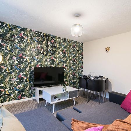 Coventry- Perchfoot 3 Bedroom Contractor And Pet-Friendly Spacious House By Sublime Stays Kültér fotó