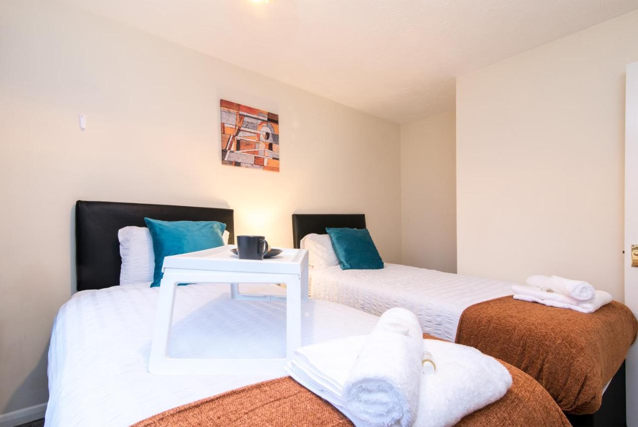 Coventry- Perchfoot 3 Bedroom Contractor And Pet-Friendly Spacious House By Sublime Stays Kültér fotó