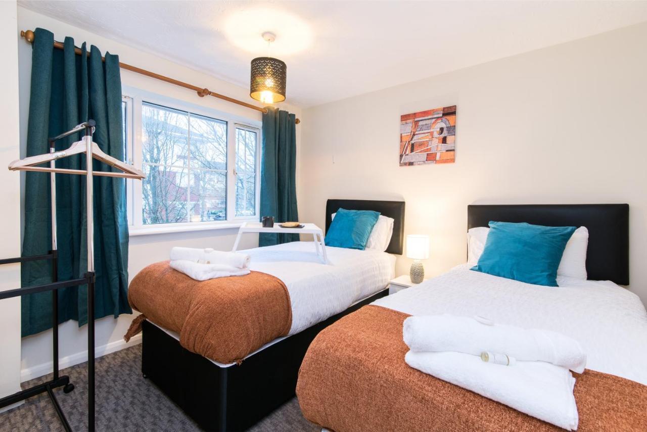 Coventry- Perchfoot 3 Bedroom Contractor And Pet-Friendly Spacious House By Sublime Stays Kültér fotó