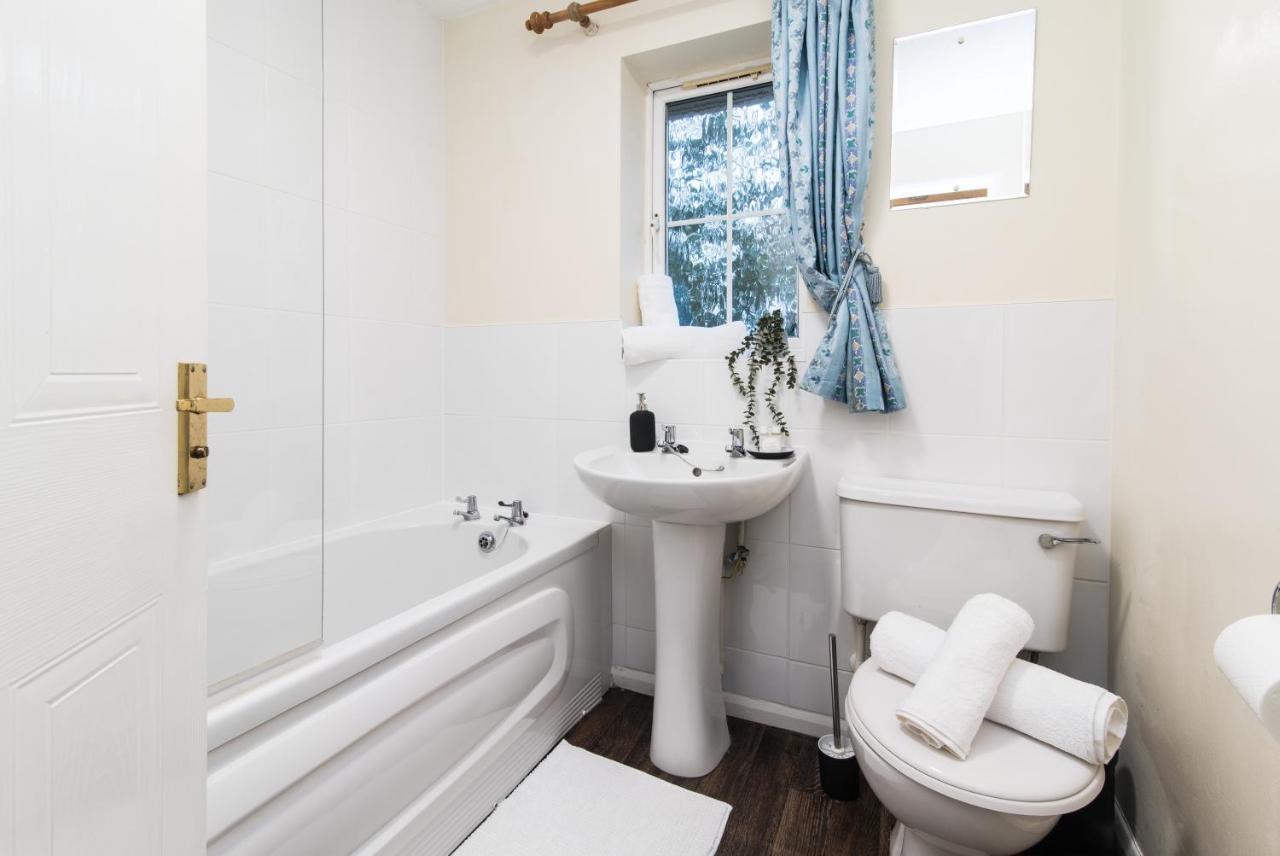 Coventry- Perchfoot 3 Bedroom Contractor And Pet-Friendly Spacious House By Sublime Stays Kültér fotó